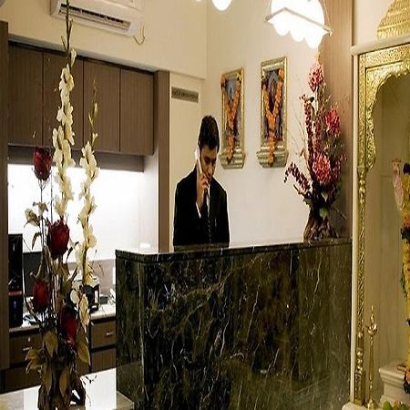Sampoorna Hotel Mumbai Bagian luar foto